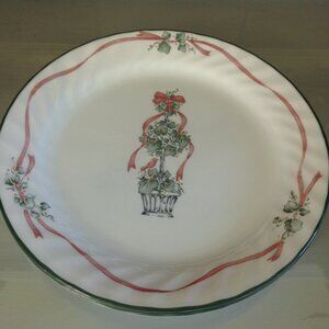 Vintage Corelle Corning Ware Christmas Plates Set of 4